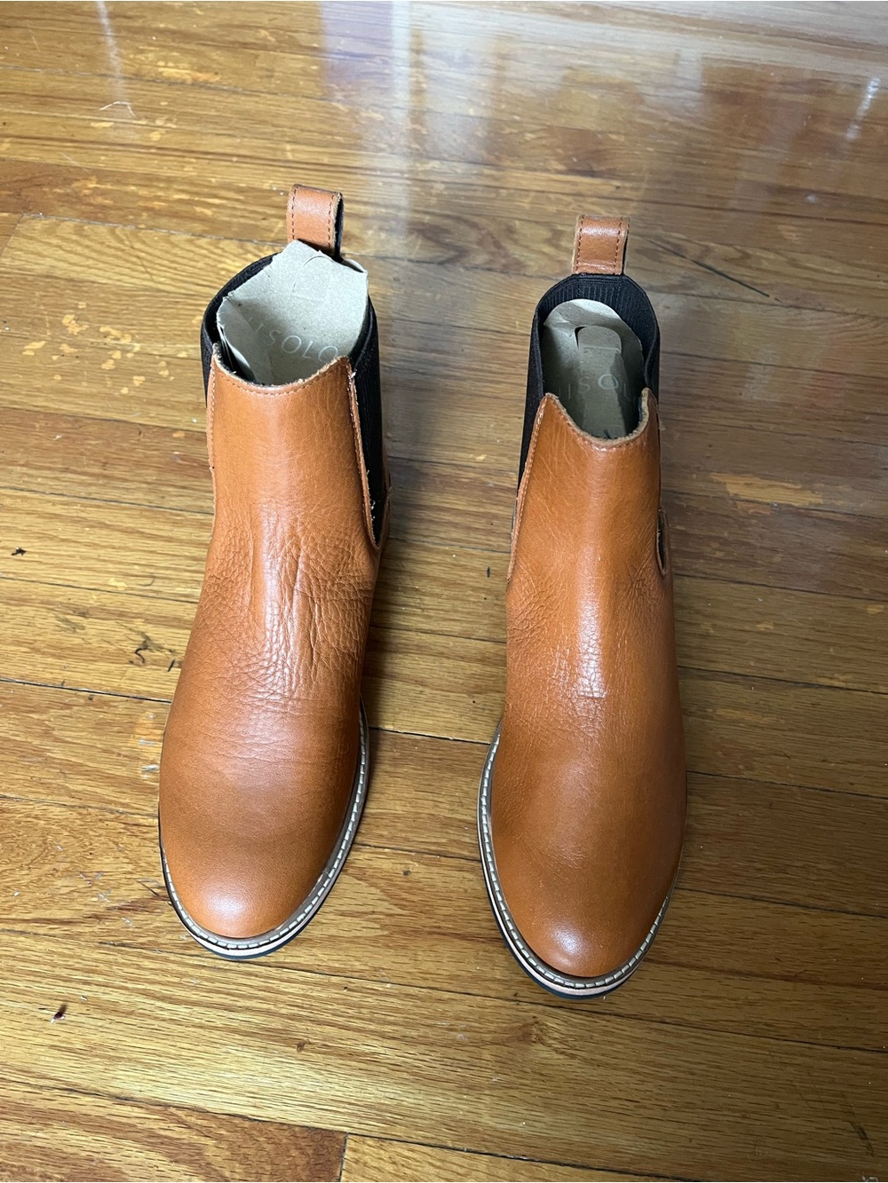 Nisolo Women’s Carmen Chelsea Boots 2.0 in British Tan Leather